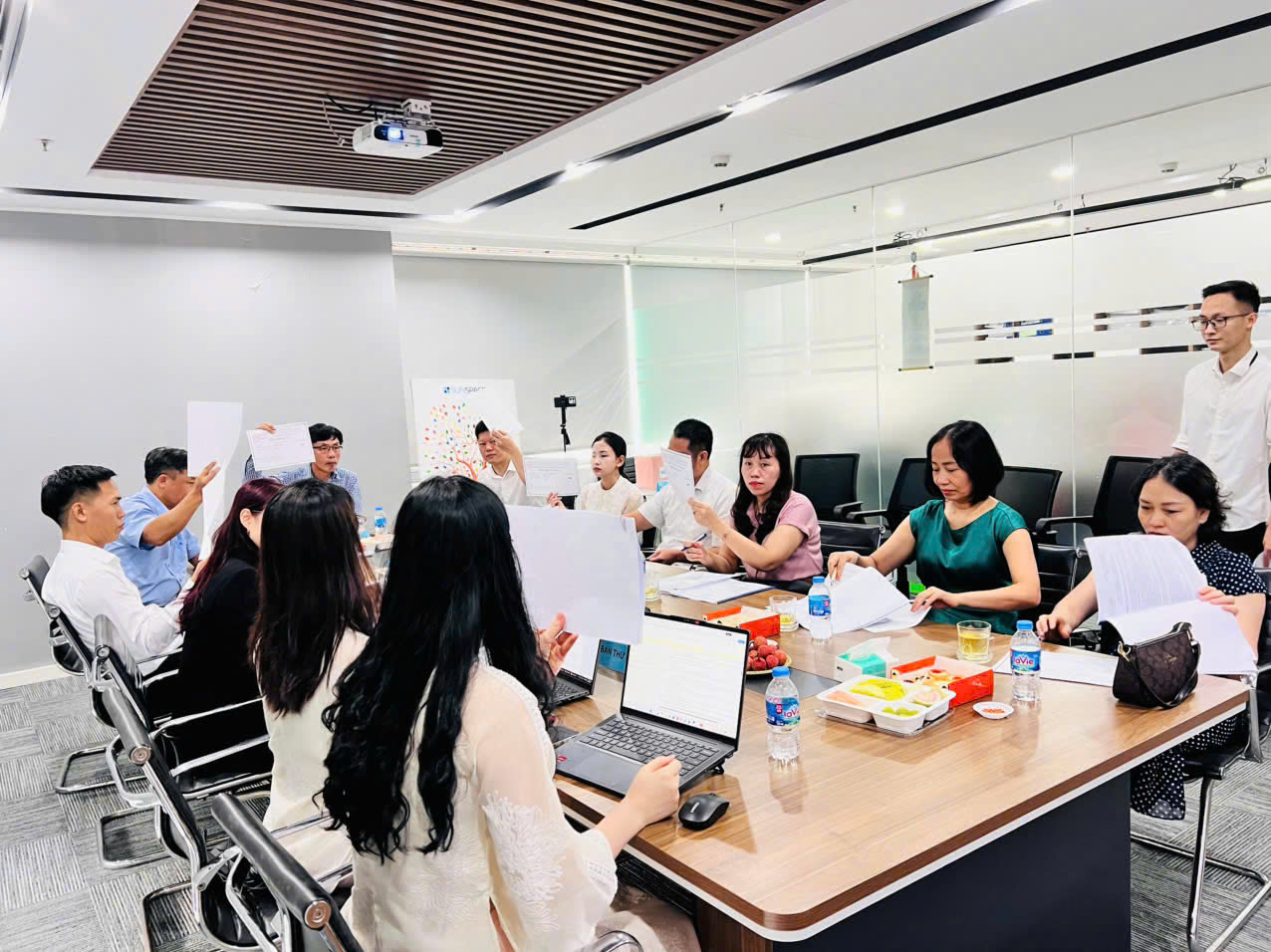Phiên họp và biểu quyết tại Đại hội đồng cổ đông thường niên 2026 Sunspace Holdings