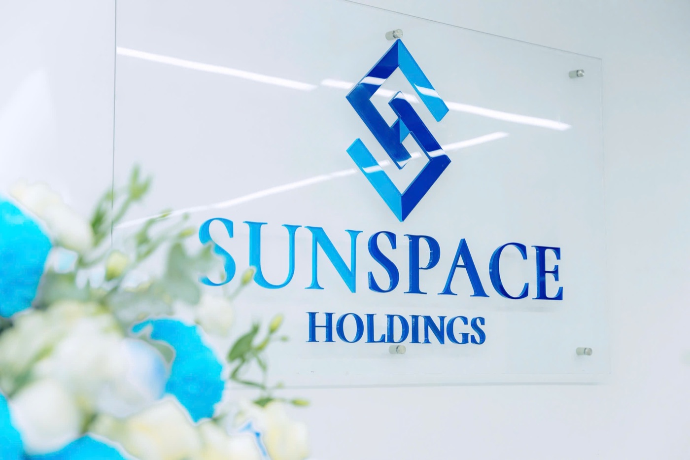 Nghi lễ cắt băng khánh thành văn phòng Sunspace Holdings
