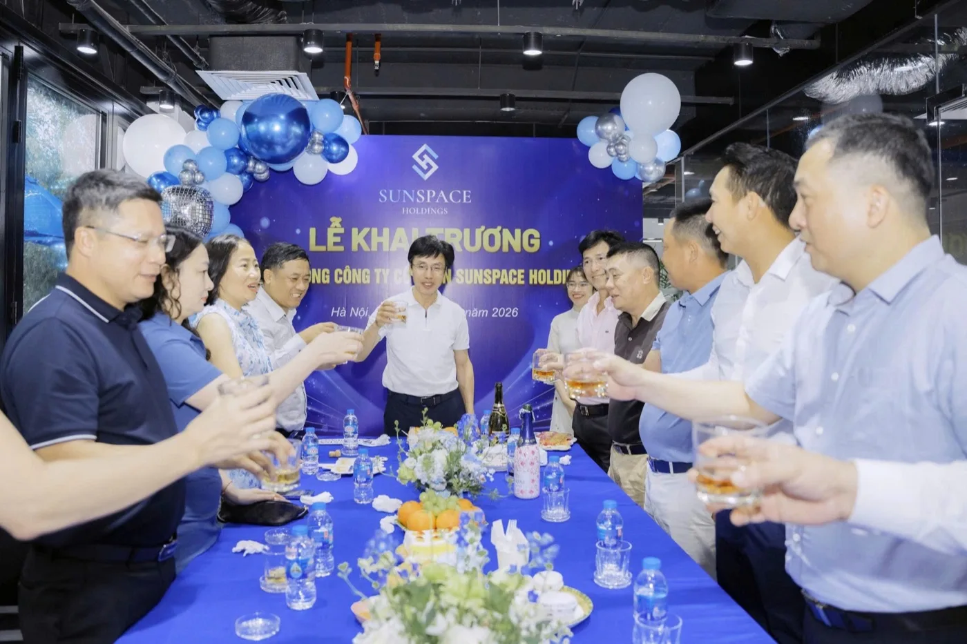 Khu vực lễ tân hiện đại – nơi đón tiếp cổ đông và đối tác
